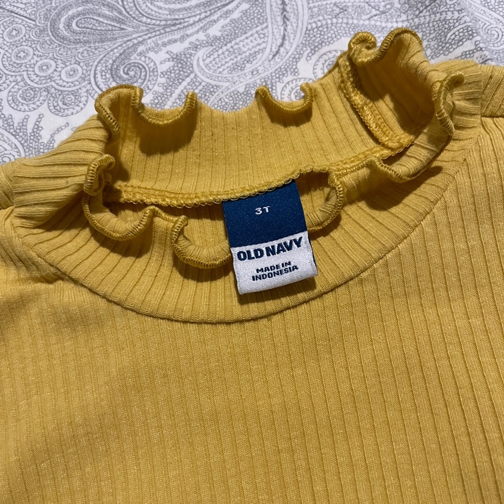 BUNDLE of 5 Toddler long sleeved tops Size 3T - Picture 4 of 6